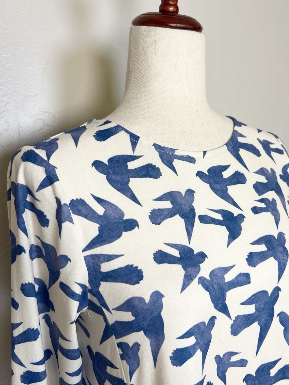 DAINTY JEWELLS Women’s Size XS Blue Bird Print Your Favorite A-Line Midi Dress - Picture 6 of 11
